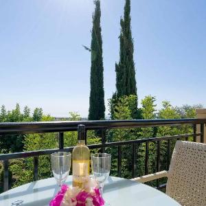 Apartment 'A12' with stunning golf views and communal pool Aphrodite Hills Resort