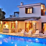 Villa Pera with private pool walking distance to resort village centre on Aphrodite Hills Resort