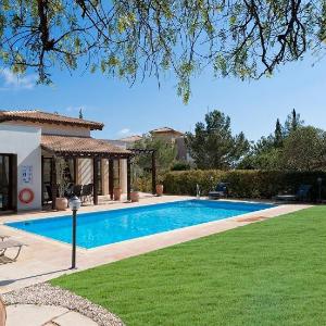 Villa Dionysos - private pool and pretty garden. Peaceful location within Aphrodite Hills Resort