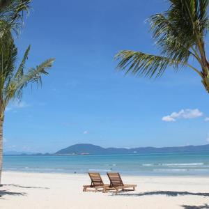 GM Doc Let Beach Resort and Spa