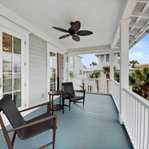 Three Little Birds in Carillon Beach home