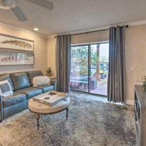 Cozy-Chic Condo with Pool 1 Block to Beach!