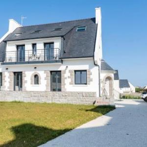 House with 7 bedrooms in Roscoff with enclosed garden and WiFi