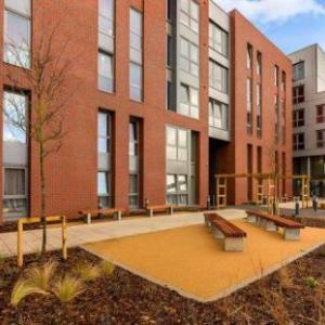 Relax by MPH Private Family 5 Ensuite Room Flat