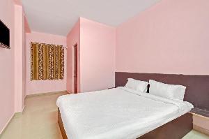 SPOT ON 60612 Hotel Surbhi, Jalgaon