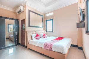 OYO 1640 Fallinda Hotel, Bogor