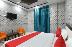 OYO 48585 Hotel Raghuvansh, Ghaziabad