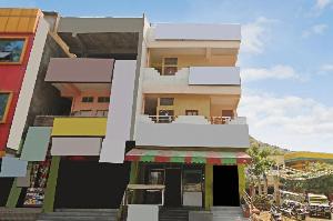 SPOT ON 61415 Sitara Grand Lodge, Kondapur