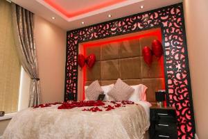 Aphrodite Suites Huddersfield, Huddersfield