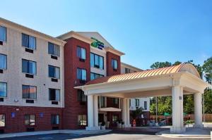 Holiday Inn Express Hotel & Suites Biloxi- Ocean Springs, Biloxi