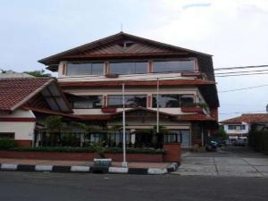 Kenangan Bandung Hotel, Bandung
