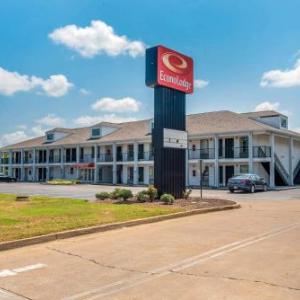 Hotels near Cadence Bank Arena - Econo Lodge