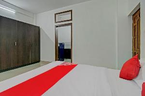 OYO 75906 Subramania Arcade, Thrissur