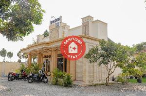 SPOT ON 1847 Hotel Maya, Blitar