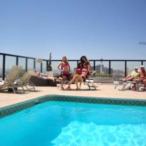 Hotels near Smith Center Las Vegas - Hotel Apache