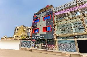 Vaccinated Staff - SPOT ON 62077 Hotel Ratnakar Plaza, Gwalior