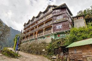 Summit Panghen Metok, Lachung