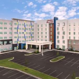 Hampton Inn By Hilton & Suites Charlotte Airport Lake Pointe