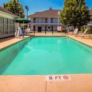 Hotels near Walhalla Civic Auditorium - Quality Inn Seneca US-123