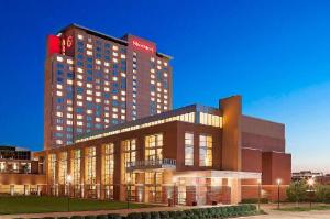 Sheraton Overland Park Hotel at the Convention Center, Leawood