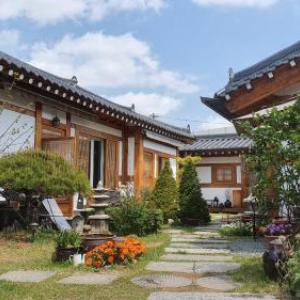 Gyeongju Hotels Deals At The 1 Hotel In Gyeongju - 