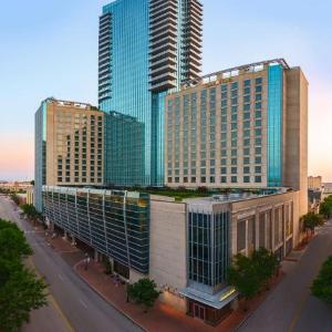 Bass Performance Hall Hotels - Omni Fort Worth Hotel