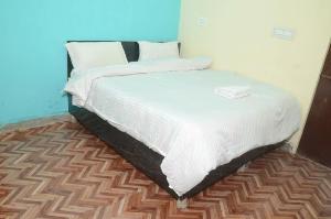 SPOT ON 79832 Hotel Abhinandan, Meerut