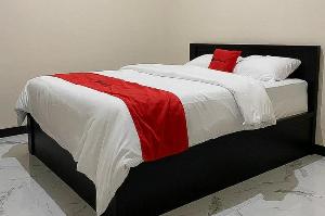 RedDoorz Syariah near Kawasan Simpang Lima Pati, Kudus