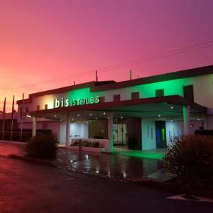 Hotels near Broken Hill Civic Centre - ibis Styles Broken Hill