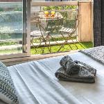 Eiffel Tower view studio with lift & balcony Paris 