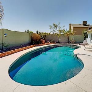 Unique Oasis - Private Pool Outdoor Kitchen Gym home