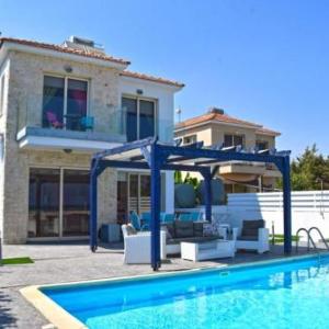 Villa with 3 bedrooms in Mazotos with wonderful sea view private pool enclosed garden 3 km from the beach