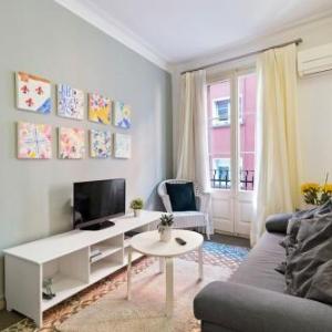 Lovely 2 Bedroom Apartment with balcony in Lesseps Gràcia