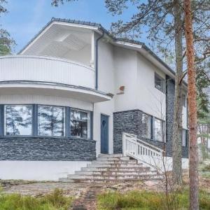 Holiday Home Pikku kartano