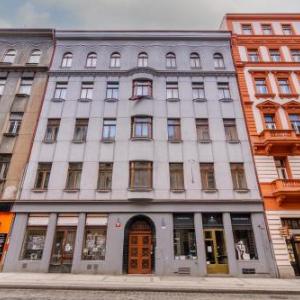 Prague Days - Premium Loft with AC & View of the Žižkov Tower from Spacious Terrace