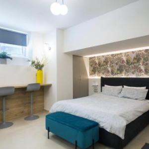 Brand new modern-glam apartment in Central Athens!