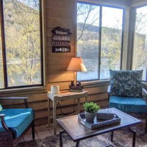 Branson Family Condo Less Than 5 Mi to Lake and Strip!