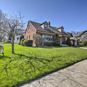 Cozy Manitowoc Home - Block to Lake Michigan!