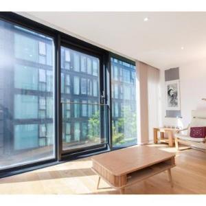 Elegant and Modern Apartment in Central Edinburgh