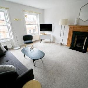 Nottingham Place on Baker Street - Top floor 2bed