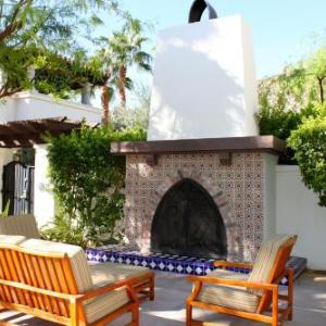 Deluxe King Casita Condo with Access to Outdoor Resort-Style Pool condo