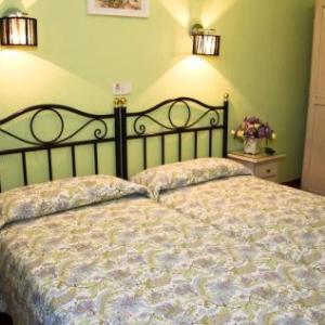 Hostal Los Alpes