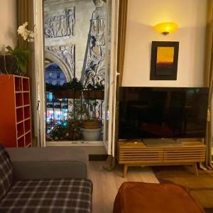 Entire Apartment for Romantic stay in Paris for 2