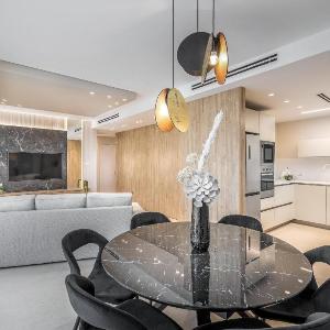 Next the old city - 5 stars apart - David village