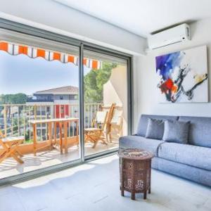 Beau studio dans residence avec marina