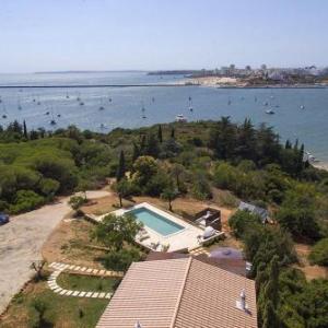Vale da Canada Villa Sleeps 6
