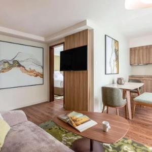 Novotel Suites Manila At Acqua