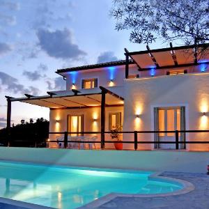 Alonissos 4-bedroom Large Villa With Private Pool