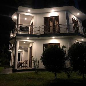 Villa Fiori ~ Deluxe Room-12% Discount