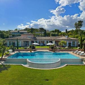 Pampelonne magnifique villa vue mer.